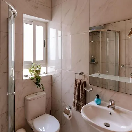 Arzella Xlendi, Premium 2br, Bus Stop & Market Opposite Rum i privatbostad *