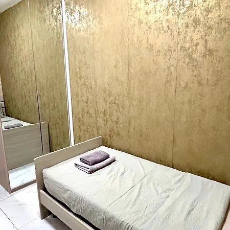 Arzella Xlendi, Premium 2br, Bus Stop & Market Opposite