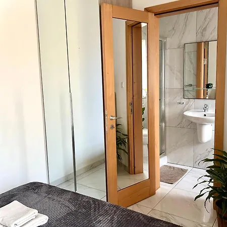 Arzella Xlendi, Premium 2br, Bus Stop & Market Opposite Rum i privatbostad