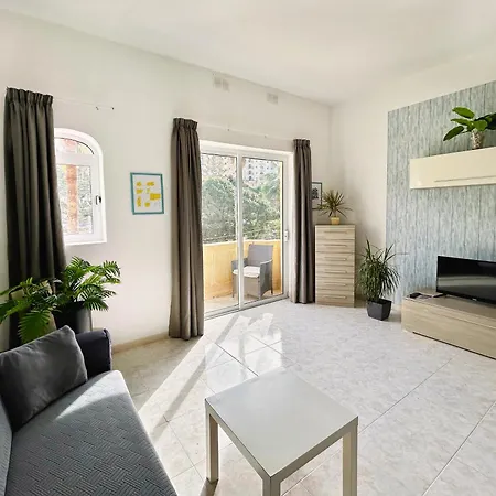 Rum i privatbostad Arzella Xlendi, Premium 2br, Bus Stop & Market Opposite Xlendi