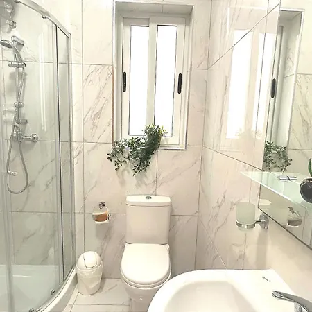 Rum i privatbostad Arzella Xlendi, Premium 2br, Bus Stop & Market Opposite Xlendi
