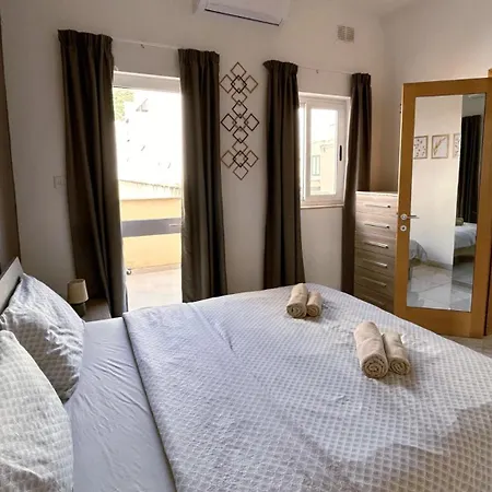 Arzella Xlendi, Premium 2br, Bus Stop & Market Opposite Xlendi