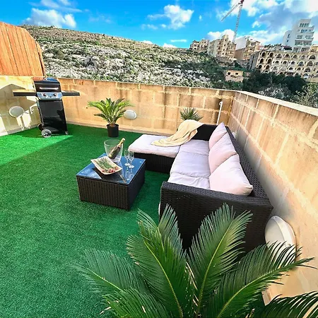 ホームステイ Arzella Xlendi, Premium 2br, Bus Stop & Market Opposite *