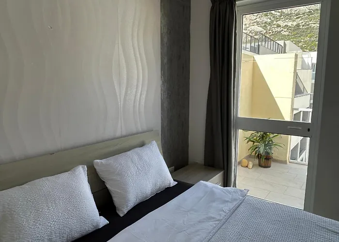 Arzella Xlendi, Premium 2br, Bus Stop & Market Opposite ホームステイ クレンディ