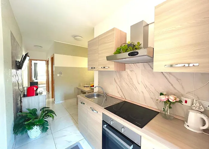 Arzella Xlendi, Premium 2br, Bus Stop & Market Opposite ホームステイ *