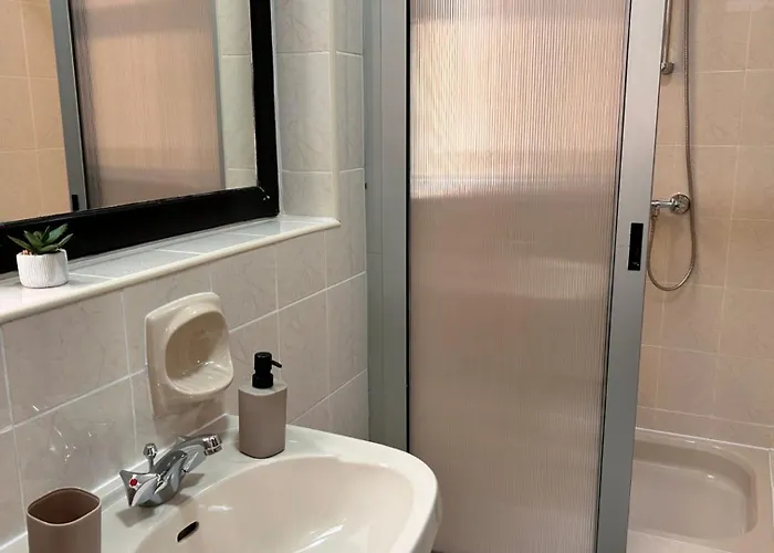 Arzella Xlendi, Premium 2br, Bus Stop & Market Opposite * クレンディ