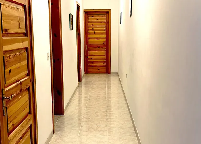 Arzella Xlendi, Premium 2br, Bus Stop & Market Opposite ホームステイ