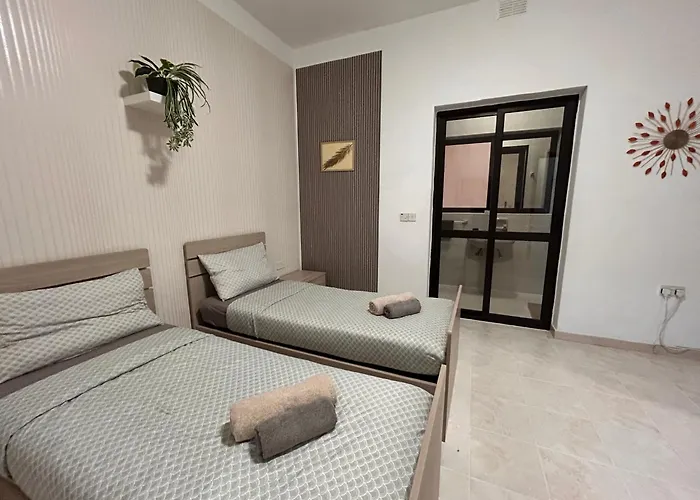 ホームステイ Arzella Xlendi, Premium 2br, Bus Stop & Market Opposite クレンディ