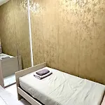 Arzella Xlendi, Premium 2br, Bus Stop & Market Opposite
