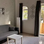 Arzella Xlendi, Premium 2br, Bus Stop & Market Opposite