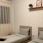 Habitación en casa particular Arzella Xlendi, Premium 2br, Bus Stop & Market Opposite *