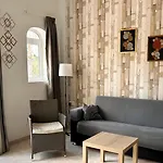 Arzella Xlendi, Premium 2br, Bus Stop & Market Opposite Pansiyon *