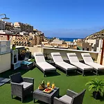 Arzella Xlendi, Premium 2br, Bus Stop & Market Opposite Habitación en casa particular Xlendi