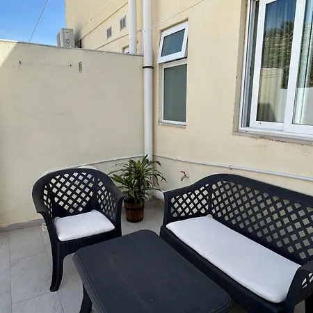 Arzella - Spacious Two Bedroom Ubytování v soukromí Xlendi