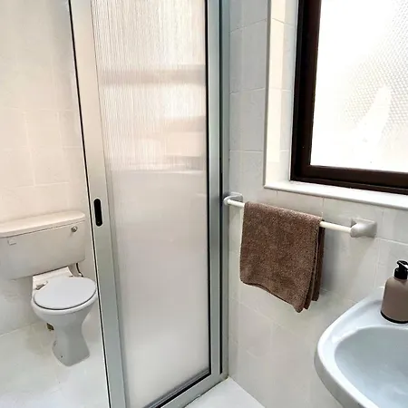 Arzella - Spacious Two Bedroom