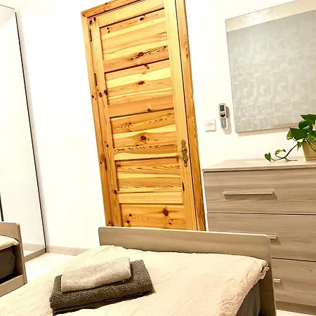 Arzella Xlendi, Premium 2br, Bus Stop & Market Opposite Ubytování v soukromí *