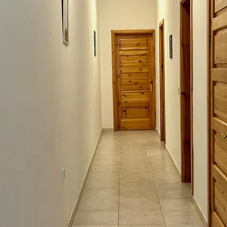 Arzella - Spacious Two Bedroom Xlendi