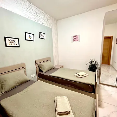 Arzella - Spacious Two Bedroom Homestay Xlendi