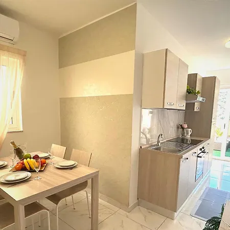 Homestay Arzella - Spacious Two Bedroom