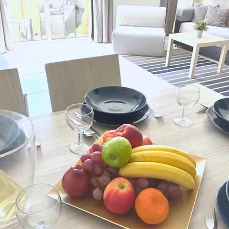 Arzella - Spacious Two Bedroom Homestay Xlendi