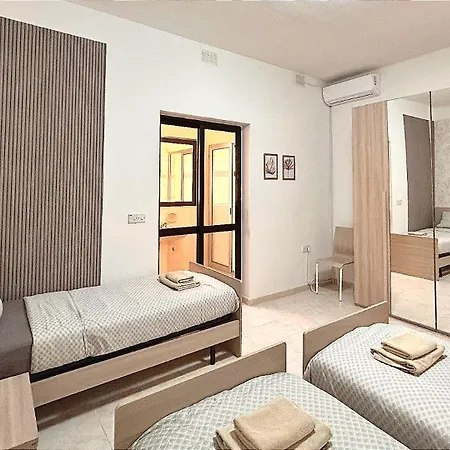 Arzella - Spacious Two Bedroom