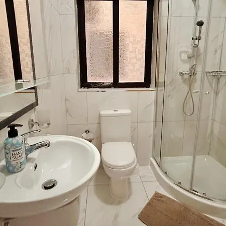 Homestay Arzella Xlendi, Premium 2br, Bus Stop & Market Opposite Xlendi