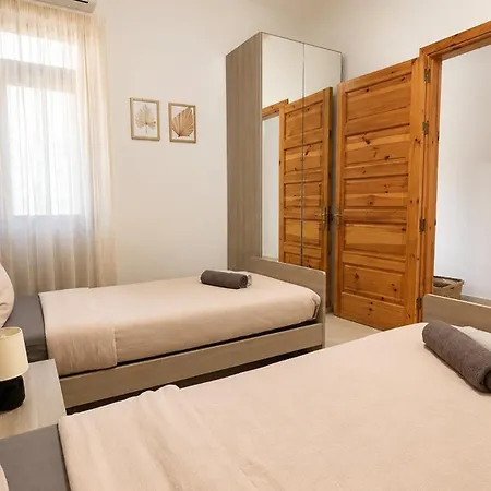 منزل للإقامة Arzella Xlendi, Premium 2br, Bus Stop & Market Opposite كْسْليندي