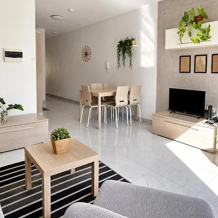 Arzella Xlendi, Premium 2br, Bus Stop & Market Opposite *