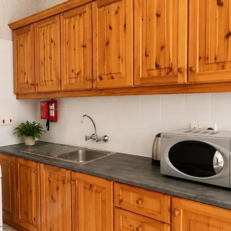 منزل للإقامة Arzella Xlendi, Premium 2br, Bus Stop & Market Opposite كْسْليندي