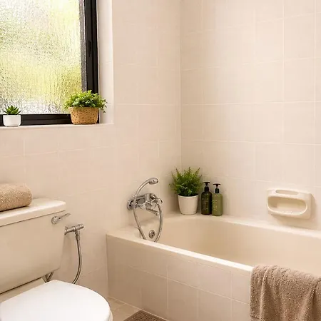 Arzella Xlendi, Premium 2br, Bus Stop & Market Opposite كْسْليندي
