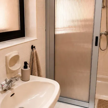 Arzella Xlendi, Premium 2br, Bus Stop & Market Opposite * كْسْليندي