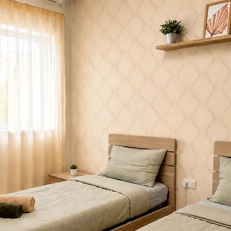 Habitación en casa particular Arzella Xlendi, Premium 2br, Bus Stop & Market Opposite *