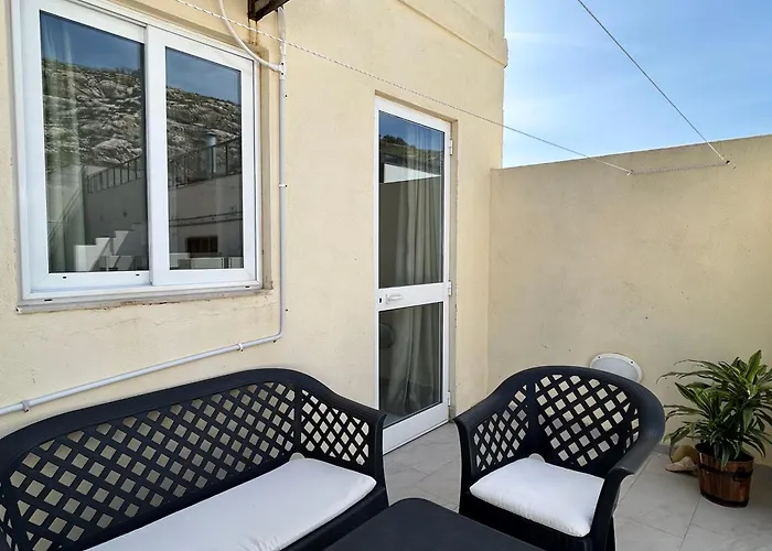 Arzella Xlendi, Premium 2br, Bus Stop & Market Opposite Xlendi