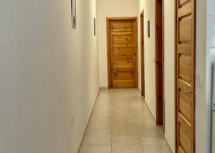 Arzella Xlendi, Premium 2br, Bus Stop & Market Opposite Ксленди