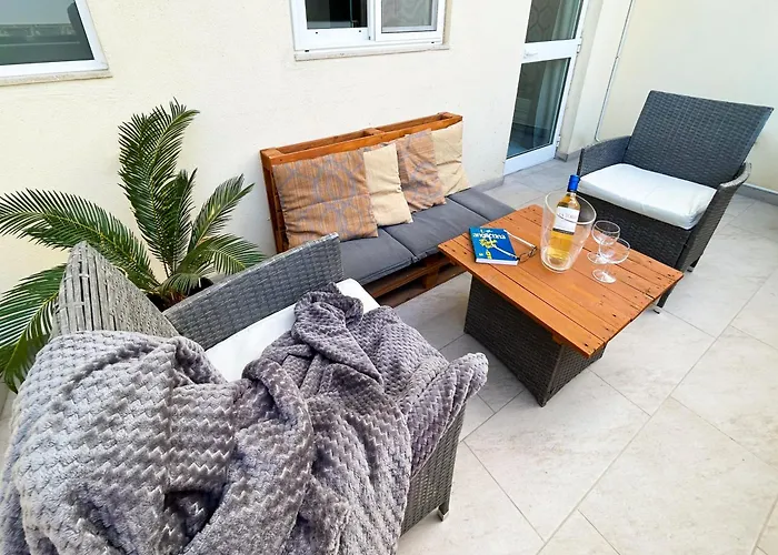 Arzella Xlendi, Premium 2br, Bus Stop & Market Opposite Xlendi