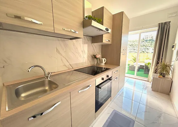 Arzella Xlendi, Premium 2br, Bus Stop & Market Opposite Xlendi