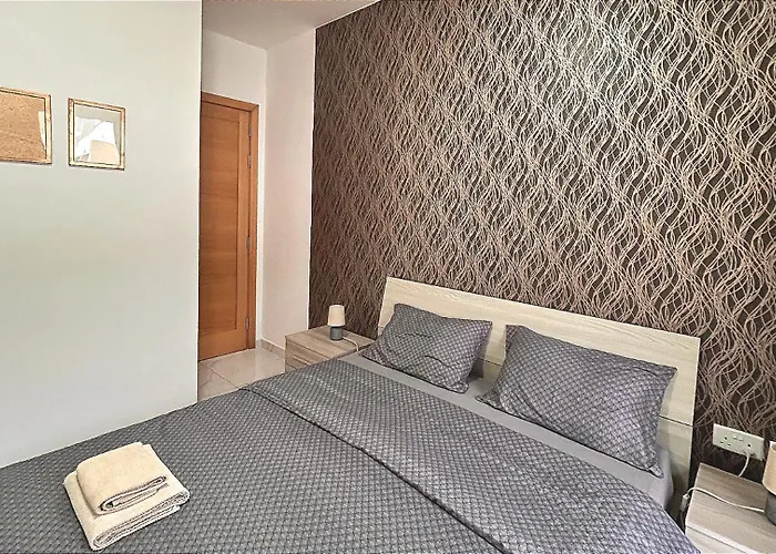 Séjour chez l'habitant Arzella Xlendi, Premium 2br, Bus Stop & Market Opposite Xlendi