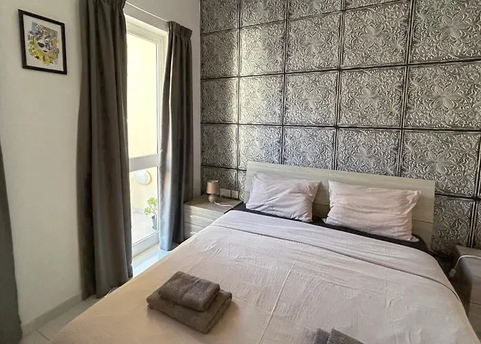 Séjour chez l'habitant Arzella Xlendi, Premium 2br, Bus Stop & Market Opposite Xlendi