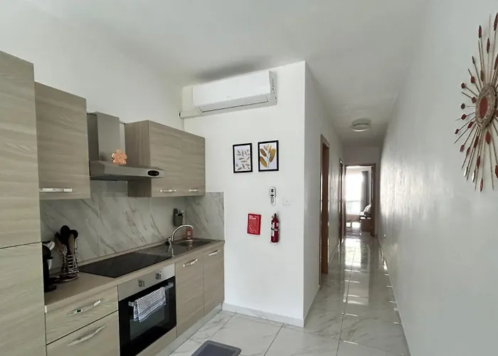 Arzella Xlendi, Premium 2br, Bus Stop & Market Opposite Ксленди