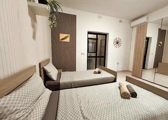 Arzella Xlendi, Premium 2br, Bus Stop & Market Opposite * Ксленди