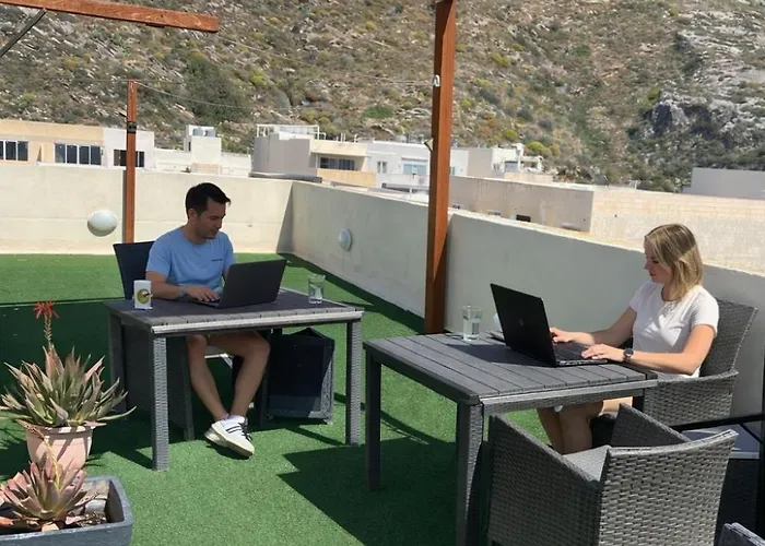 Arzella Xlendi, Premium 2br, Bus Stop & Market Opposite * 克伦蒂