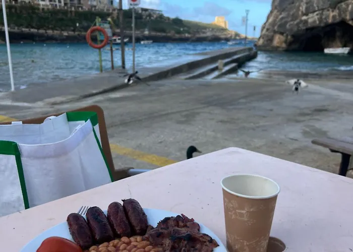 民宿 Arzella Xlendi, Premium 2br, Bus Stop & Market Opposite 克伦蒂